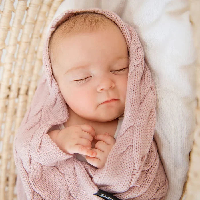 Manta del bebé: Tipos, materiales y cuál es mejor elegir