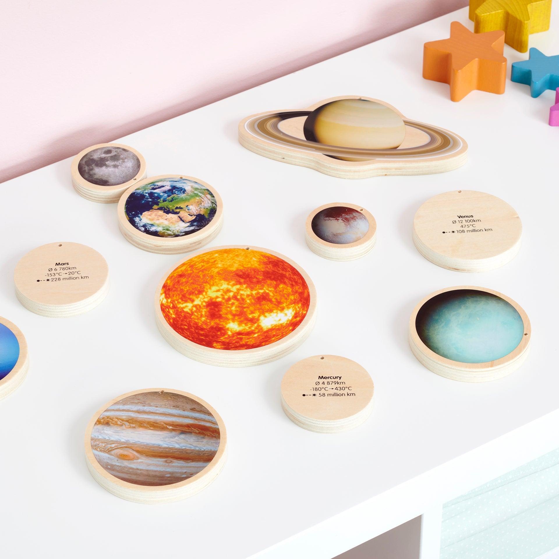 TickiT: drewniane dyski z plakatem kosmos Wooden Solar System Disc 11 el.
