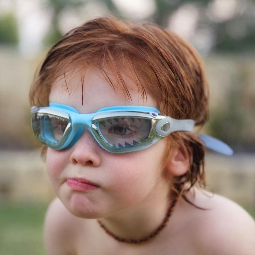 Bling2o: okulary do pływania rekin Jawsome - Noski Noski