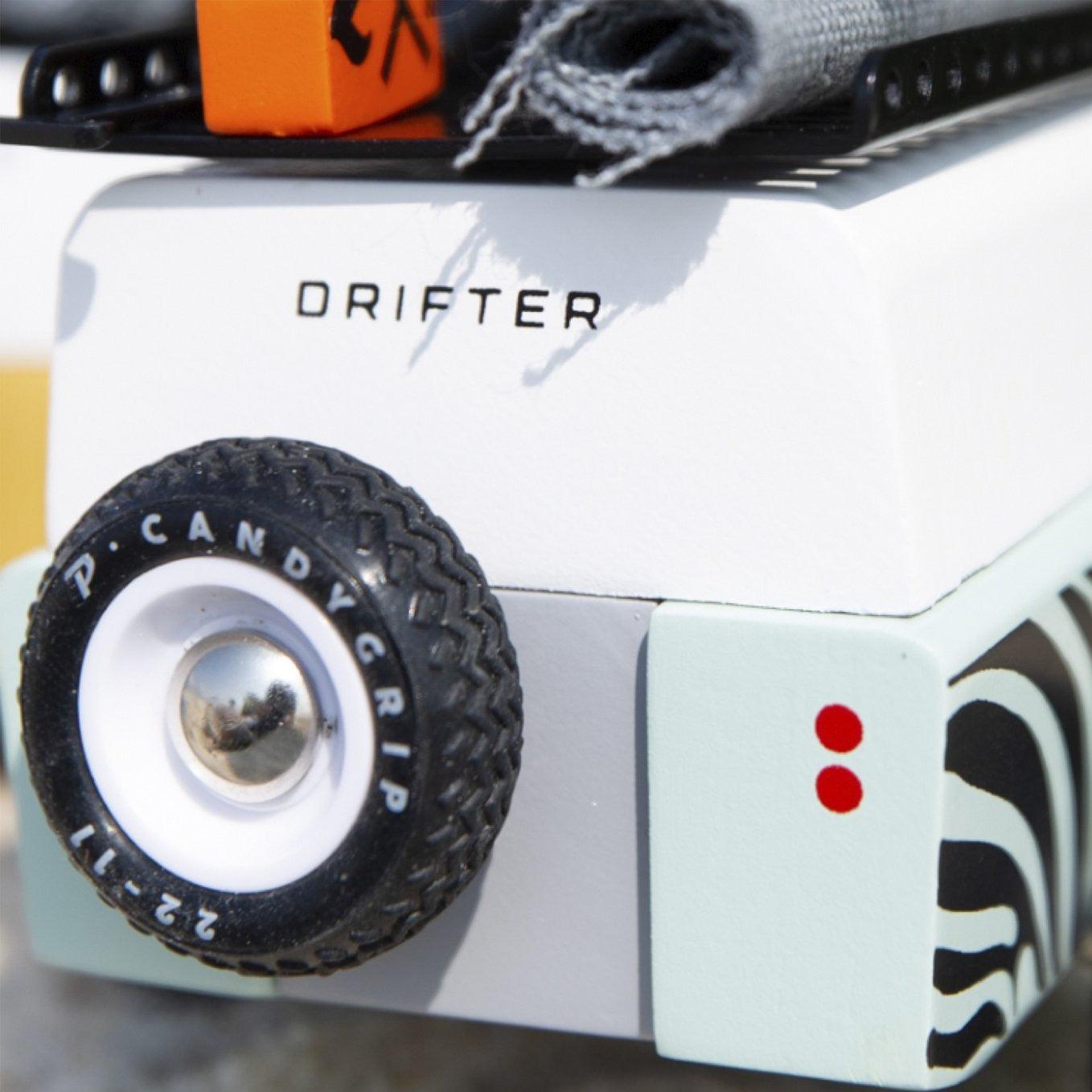 Candylab Toys: drewniany samochód Drifter Zebra - Noski Noski