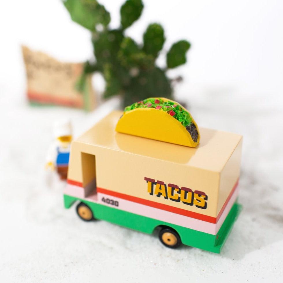 Candylab Toys: drewniany samochód Taco Van - Noski Noski