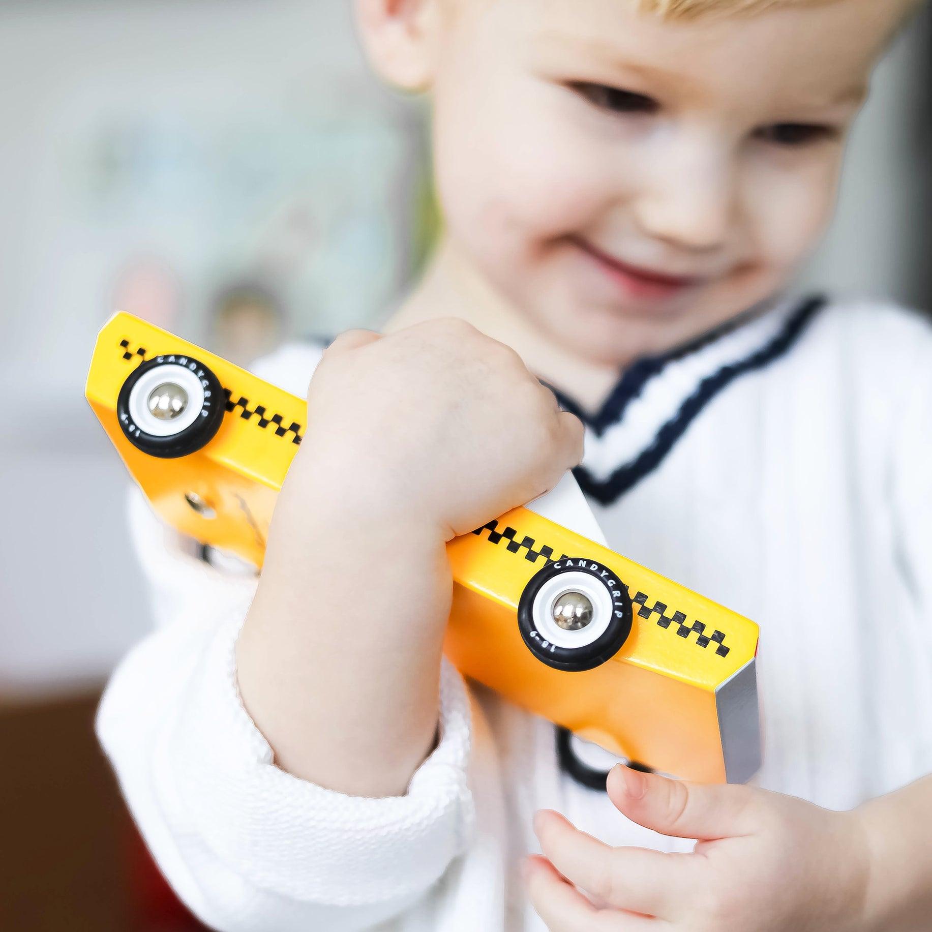 Candylab Toys: drewniany samochód taksówka Americana CandyCab - Noski Noski