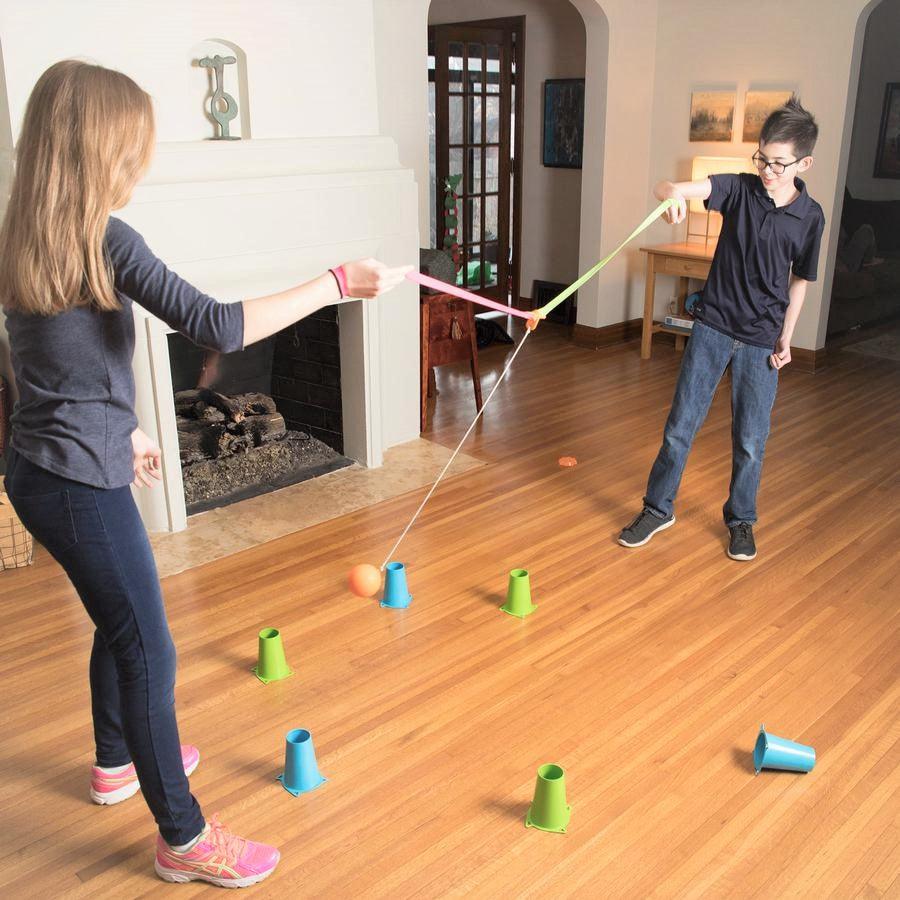 Fat Brain Toys: gra zręcznościowa przeciąganie i zbijanie SwipeShot - Noski Noski