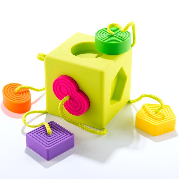 Fat Brain Toys: kostka do sortowania OombeeCube sorter - Noski Noski
