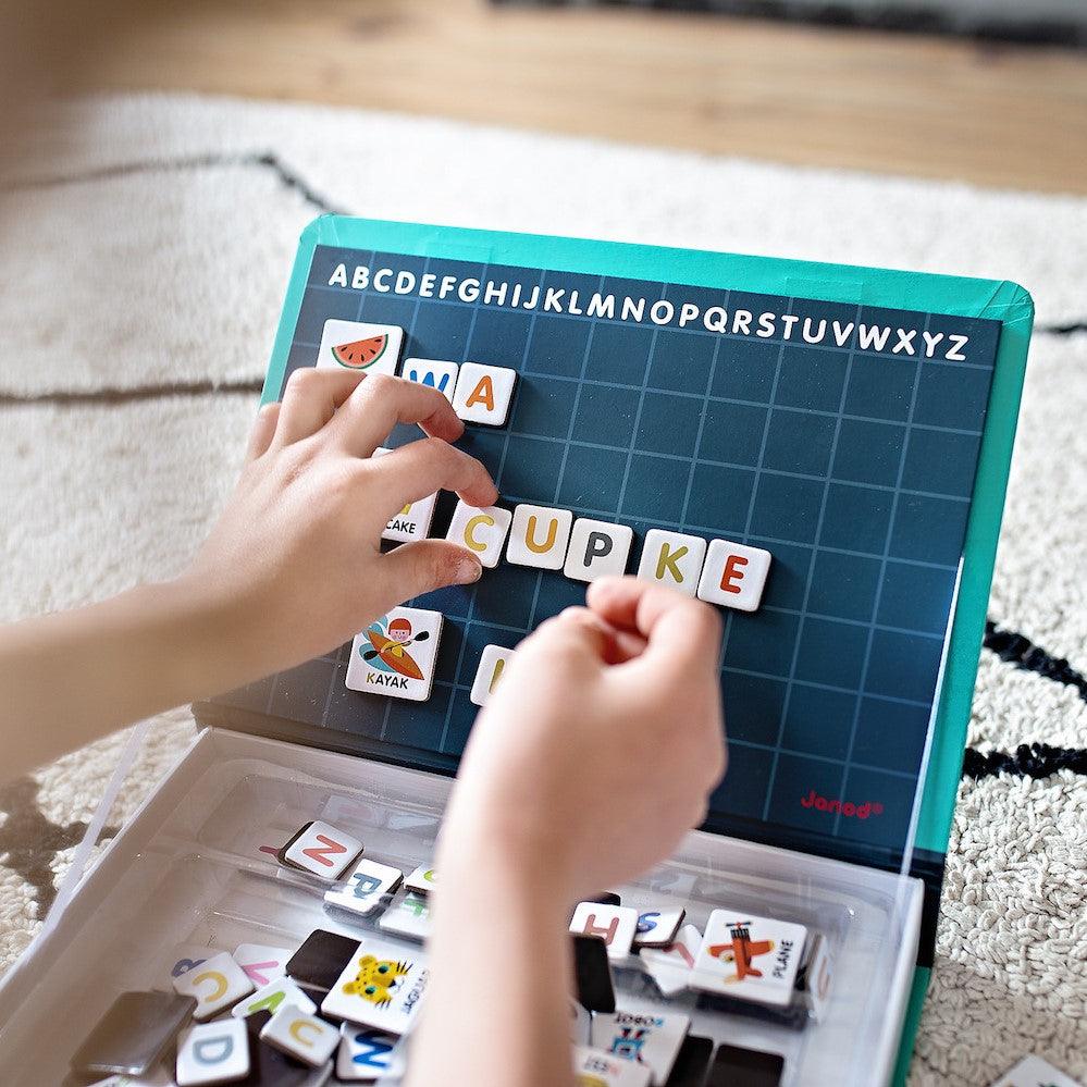 Janod: układanka magnetyczna Alfabet Magnetibook - Noski Noski