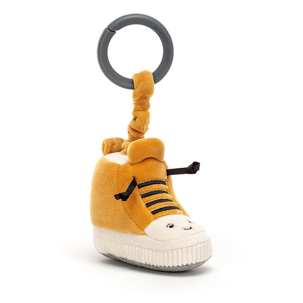 Jellycat: wibrująca zawieszka but Amuseable Kicketty Sneaker Jitter 9 cm - Noski Noski