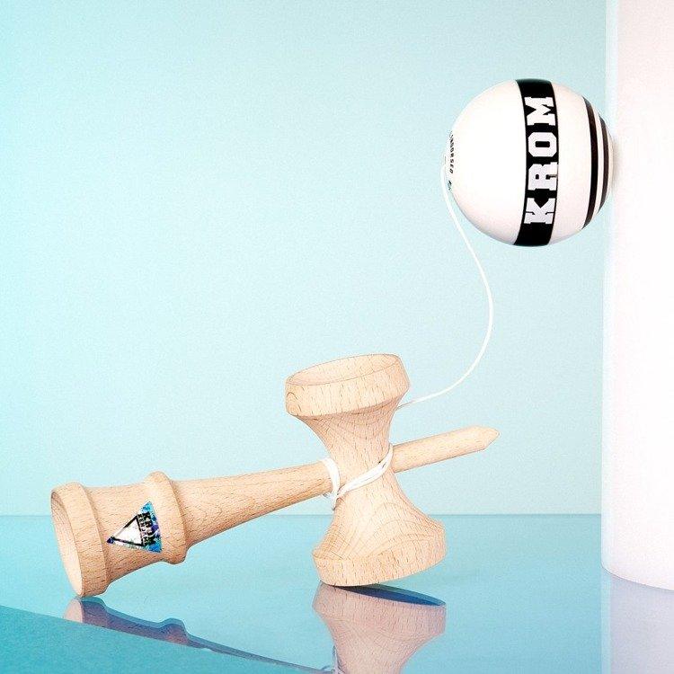 Krom: kendama Strogo - Noski Noski