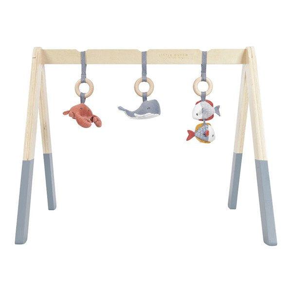 Little Dutch: drewniany pałąk z zabawkami Baby Gym Ocean - Noski Noski