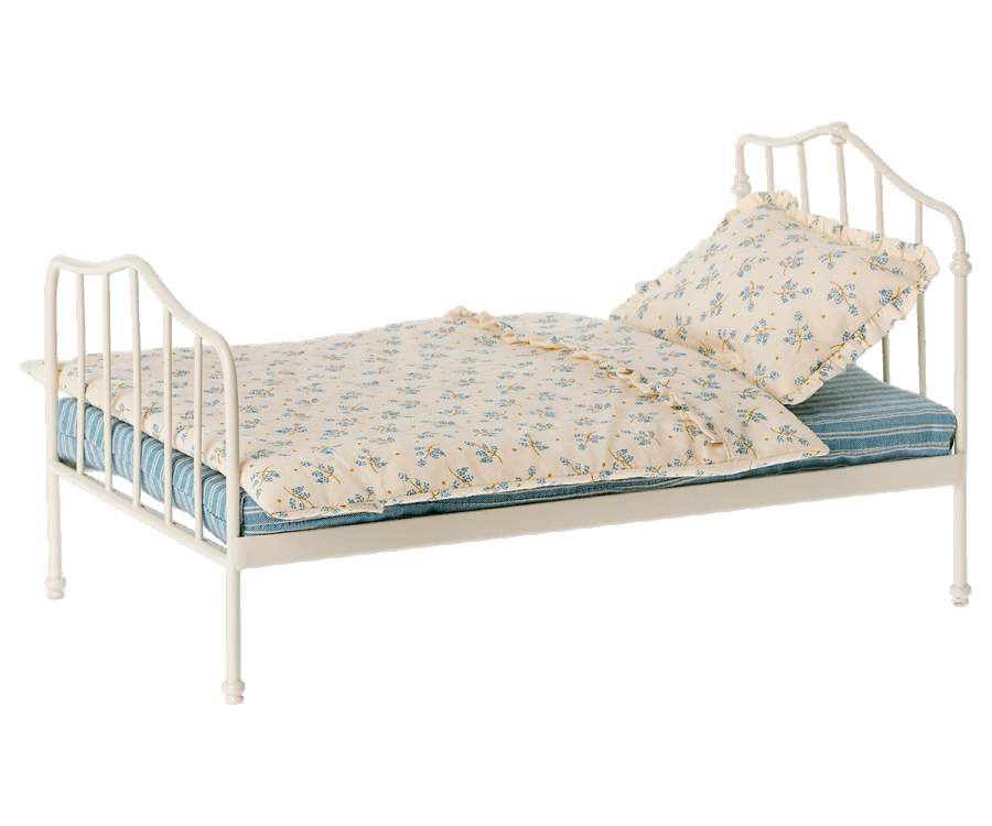 Maileg: metalowe łóżko dla króliczków i misiów Miniature Bed Blue - Noski Noski