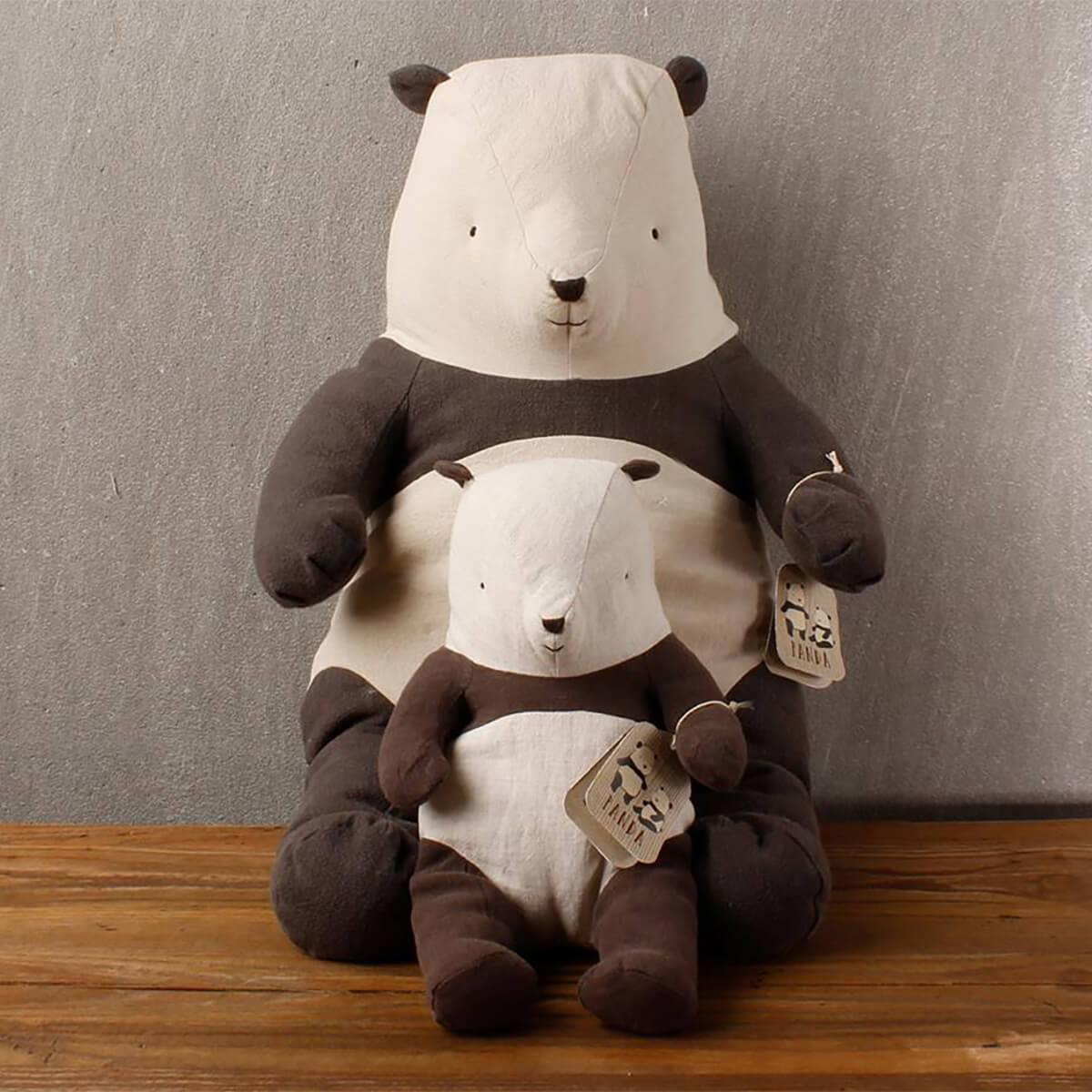 Maileg: przytulanka panda Safari Friends Medium - Noski Noski