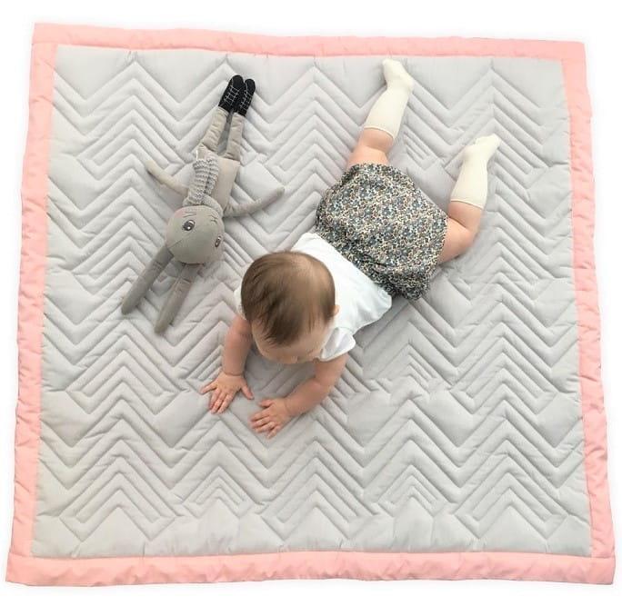 Mama Designs: mata dla niemowląt Luxury Quilted Playmat - Noski Noski