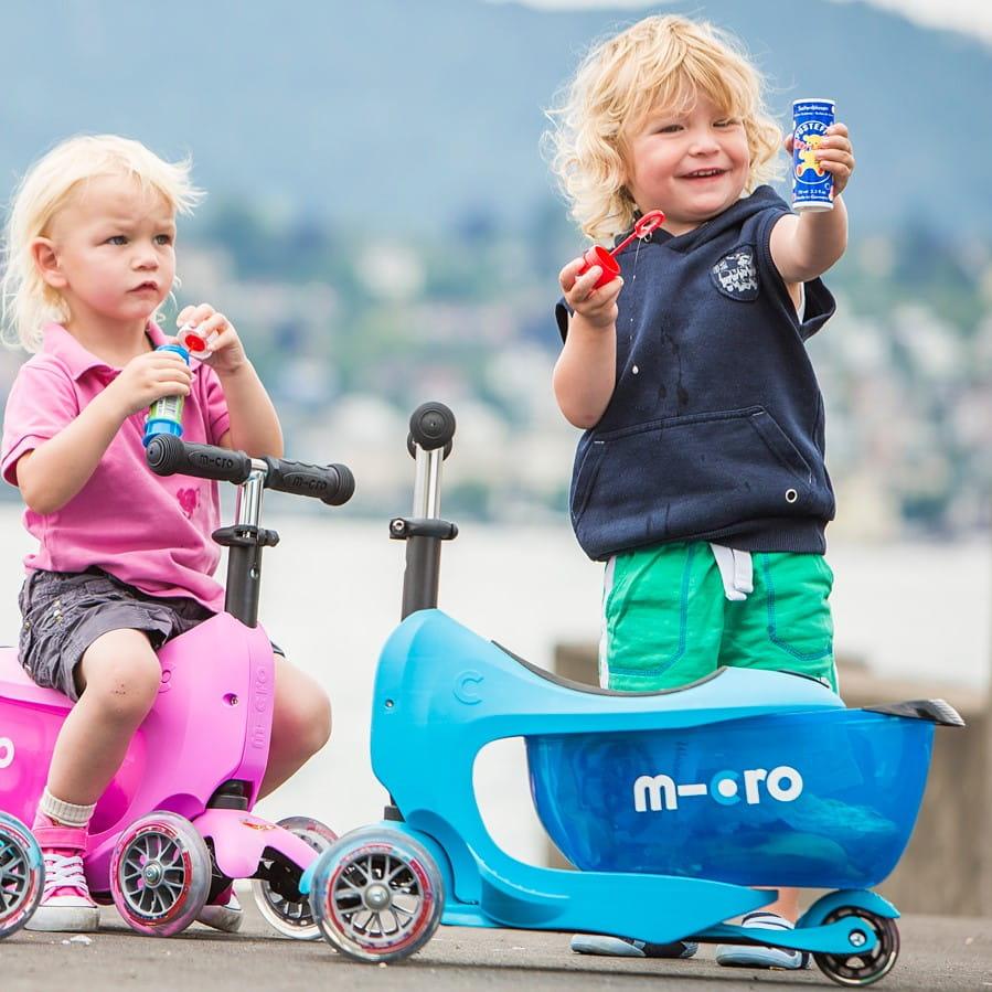 Micro: hulajnoga z drążkiem Mini Micro Mini2go Deluxe Plus - Noski Noski