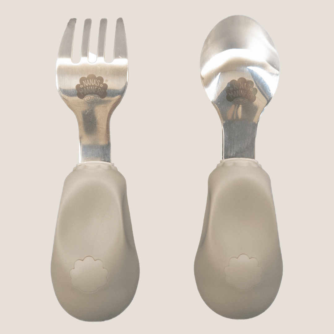 Nana's Manners: pierwsze sztućce kształtujące prawidłowy chwyt Fork and Spoon Etap 2 - Noski Noski
