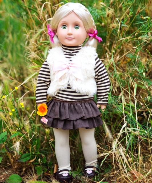 Our Generation: lalka Holly 46 cm - Noski Noski