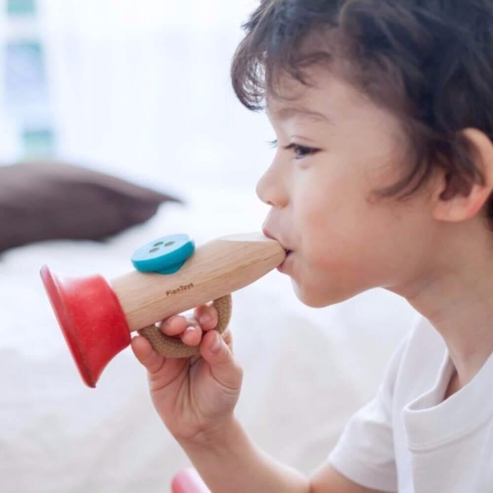 Plan Toys: drewniana trąbka Kazoo - Noski Noski