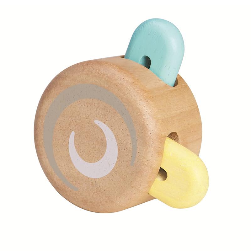 Plan Toys: pastelowa zabawka dla niemowląt Peek-a-Boo Roller - Noski Noski