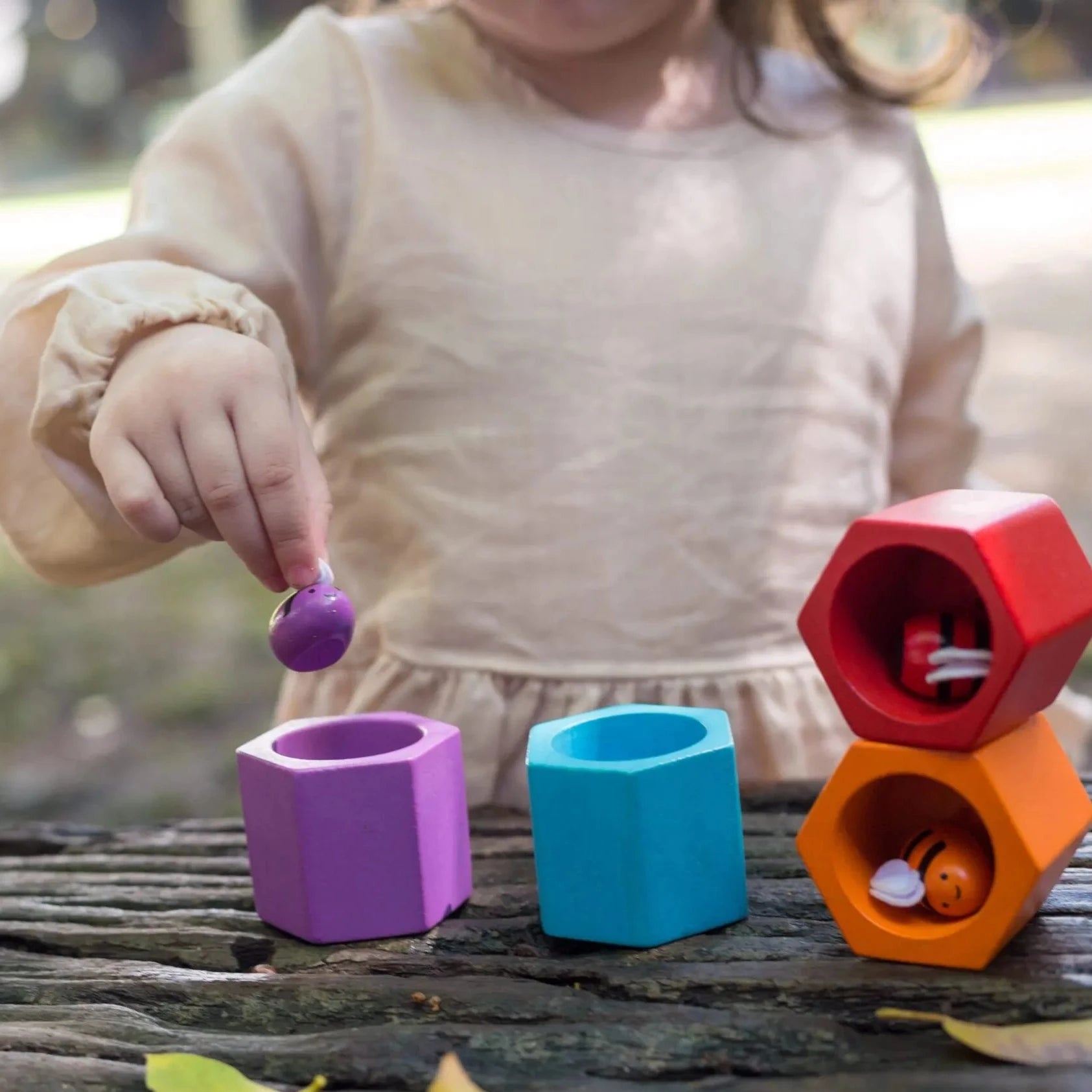 Plan Toys: plaster miodu Bee Hives - Noski Noski