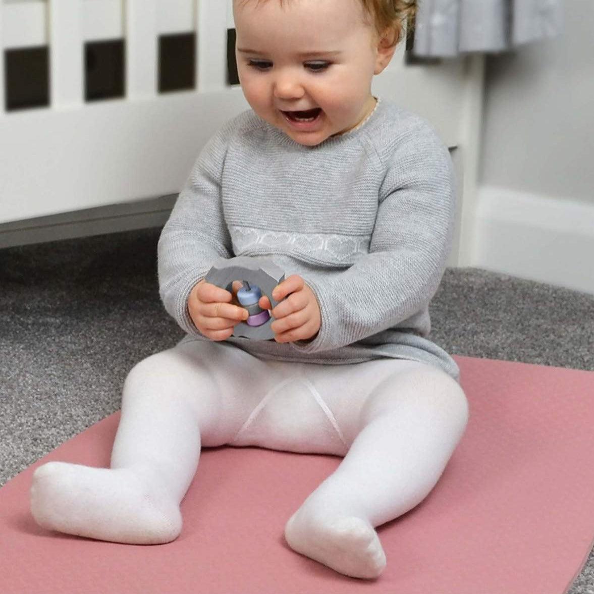 Shnuggle: mata do zabawy dla niemowląt Baby Yoga Mat - Noski Noski