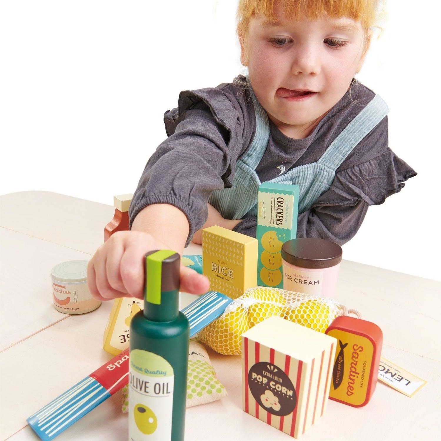 Tender Leaf Toys: drewniane artykuły spożywcze Supermarket Grocery Set - Noski Noski