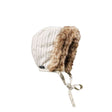 Elegancka czapka zimowa dla dzieci 3-6 m-cy, miękka bawełna, ręcznie szyta, idealna na chłodne dni, wiązanie pod brodą.