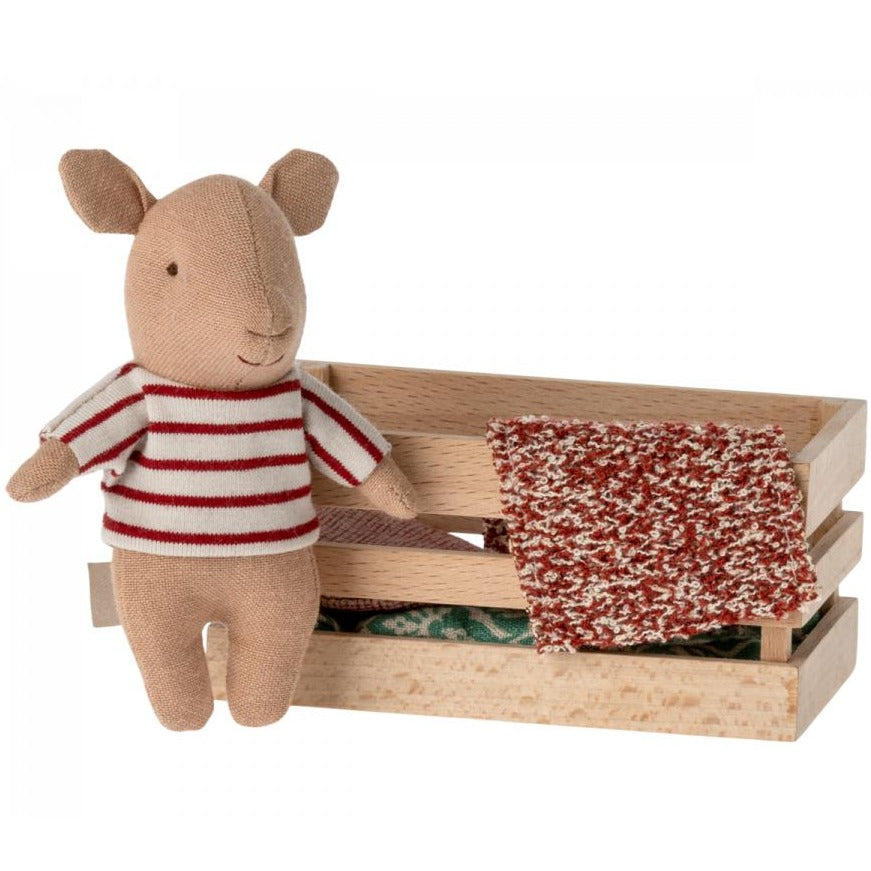 Maileg: przytulanka świnka w pudełku Baby Girl 11 cm