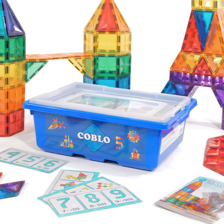 Klocki magnetyczne Coblo Basic 200 elementów Montessori, rozwijające kreatywność i wyobraźnię dziecka, edukacyjne zadania.
