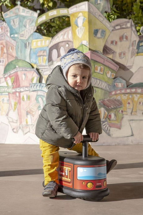 Auta dla dzieci - Italtrike La Cosa Straż Pożarna, stabilny chodzik i pchacz, intuicyjna kierownica, zabawa na świeżym powietrzu.