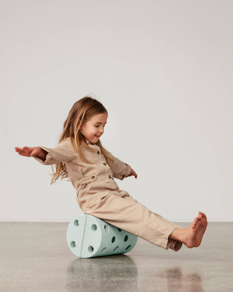 Modu miętowy roller do ćwiczeń, stołek dla dzieci 3w1, pomaga rozwijać równowagę i motorykę, zapewniając niekończącą się zabawę.