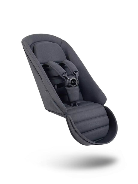Dodatkowe siedzisko do wózka Icandy Peach 7 Dark Grey z tapicerką i pałąkiem dla dzieci od 6 miesiąca życia.
