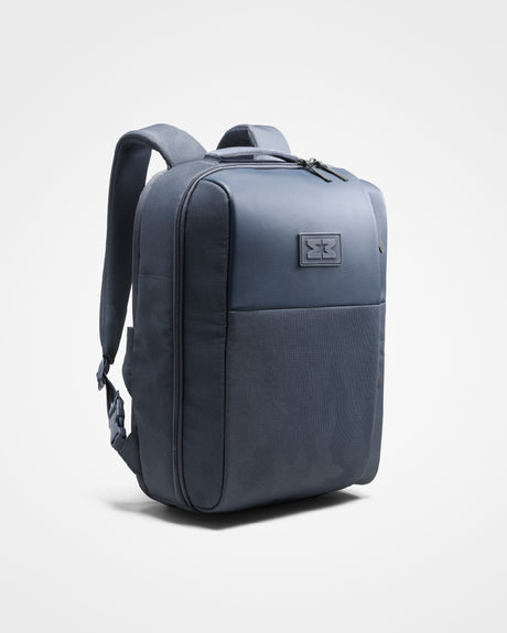 Plecak Minimeis HERO G5 Dusk Blue, idealny dla rodzinnych wypraw, złożone nosidełko dla dziecka, skandynawski styl.