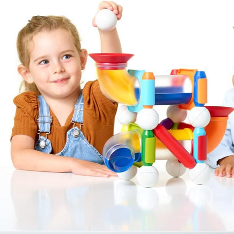 Klocki magnetyczne Iuvi Games dla dzieci, rozwijające kreatywność i umiejętności. Bezpieczne zabawki od 3 lat.