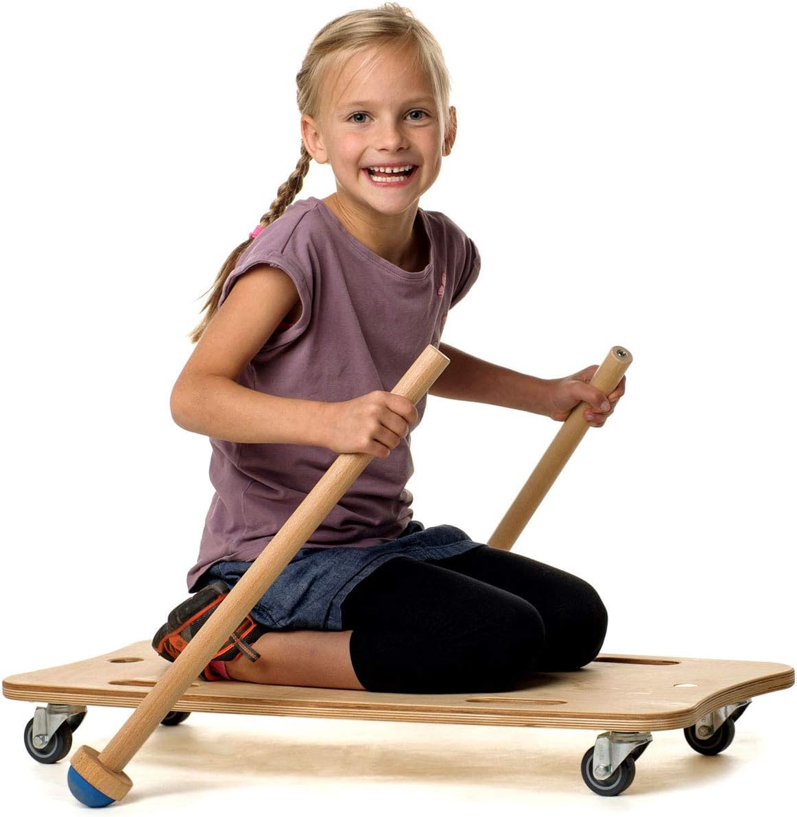Erzi: Wooden board on wheels, the Maxi Roller Board skateboard
