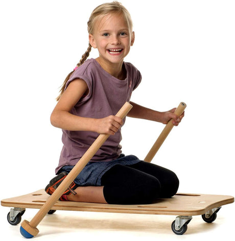Deskorolka Erzi Maxi Roller Board dla dzieci z brzozowej sklejki, wspiera koordynację ruchową, idealna do wspólnej zabawy.
