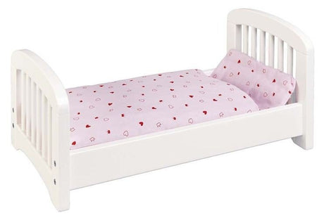 Białe, eleganckie łóżeczko dla lalek Goki idealne dla małych opiekunek, pasujące do każdego kącika zabaw.