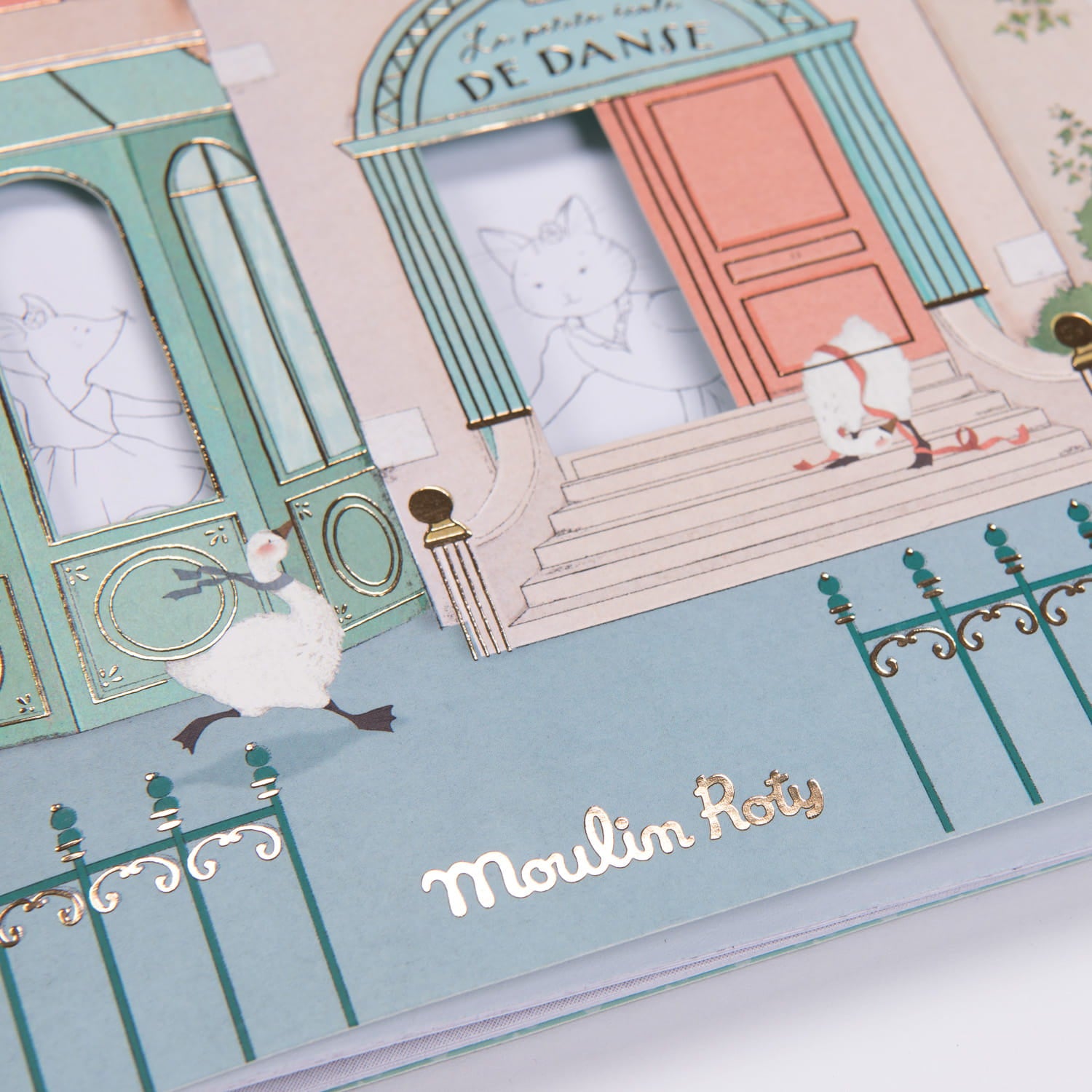 Moulin Roty: Libro para colorear con pegatinas casa de ratón