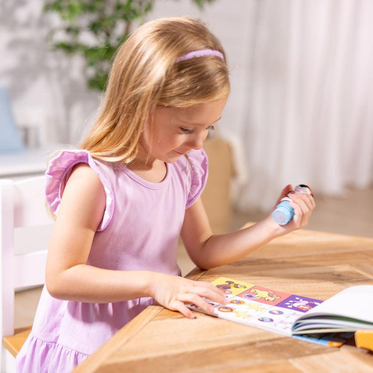 Melissa & Doug: stempelki z naklejkami Sticker Wow! - Noski Noski