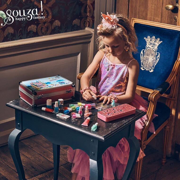 Souza!: Make -Up Cosmetics para niños grandes Luxe 21 El set.