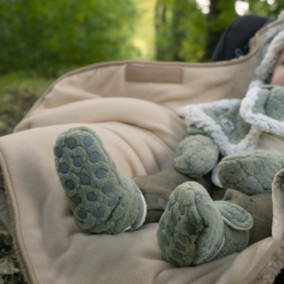 Kapcie lodger Baby Fleece Slippers, polarowe buty dziecięce z ABS, zapewniają ciepłe, wygodne i bezpieczne stópki.