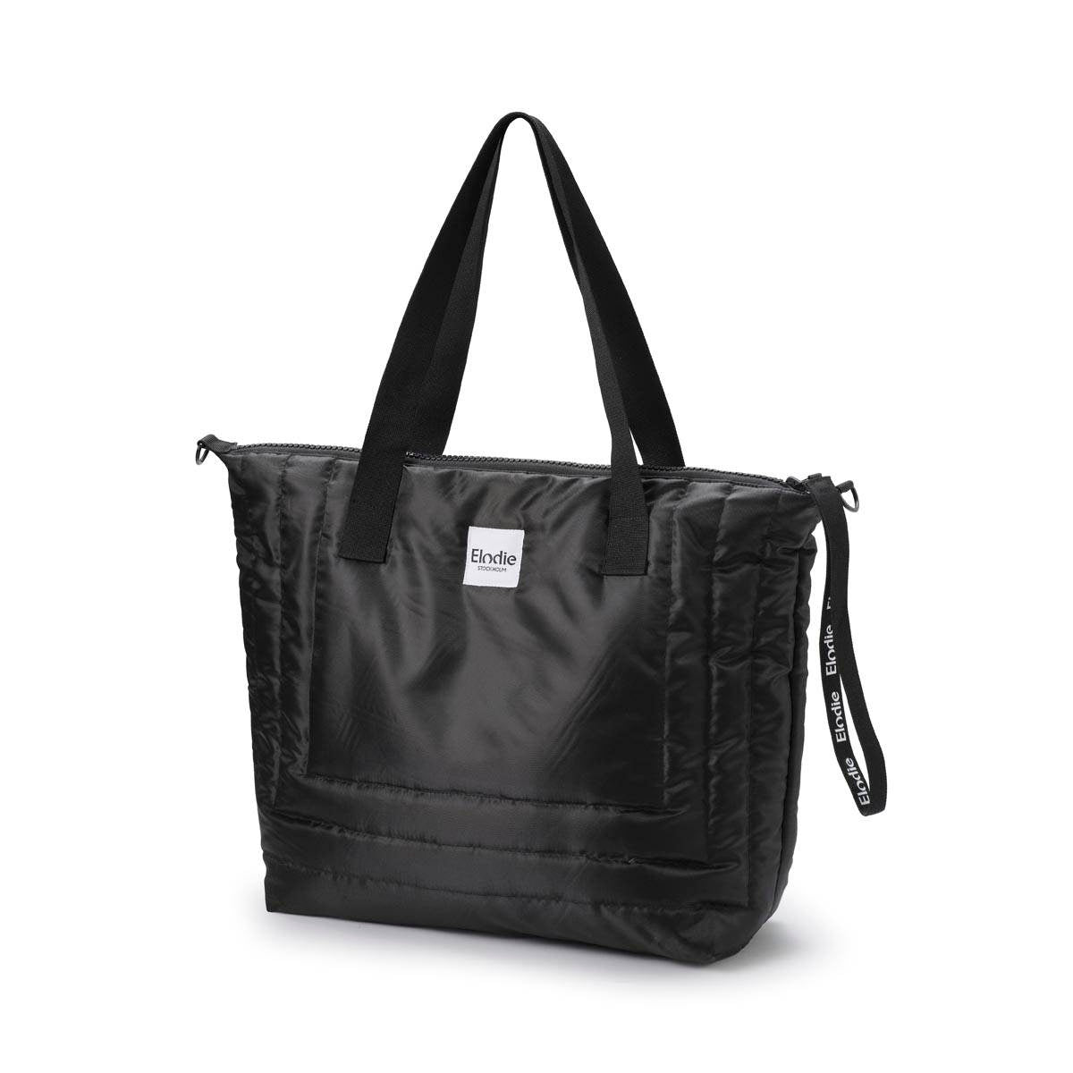Torba do wózka Elodie Details Black Quilted – stylowa, funkcjonalna i pojemna torba dla mamy, idealna na wszystkie niezbędne akcesoria.