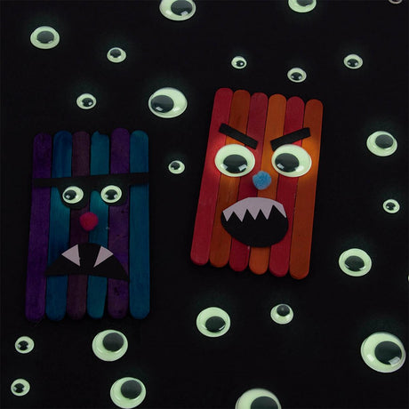 Apli Kids: naklejki oczka świecące w ciemności Googly Eyes - Noski Noski