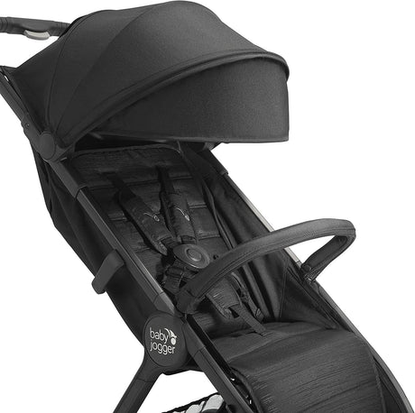 Uniwersalny pałąk do wózka Baby Jogger City Tour 2, łatwy montaż, zwiększa bezpieczeństwo i umożliwia zawieszanie zabawek.