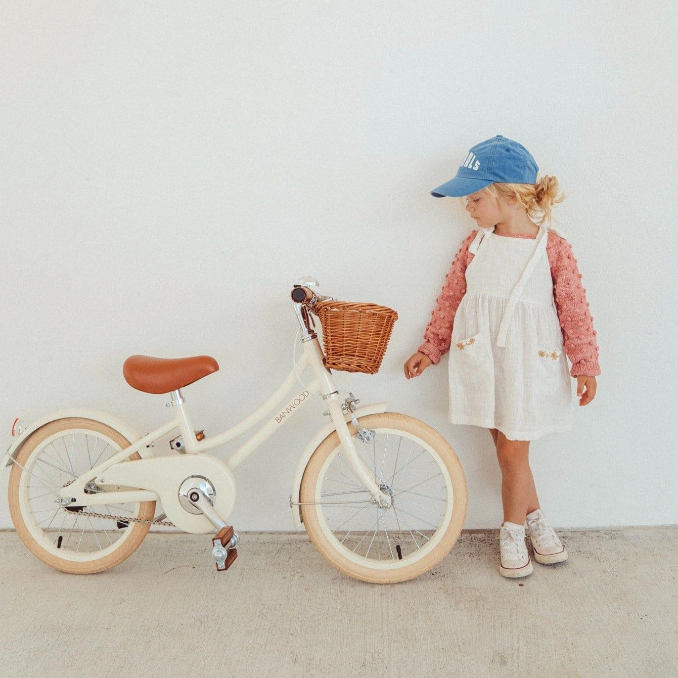 Banwood: Classic Cream bike