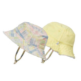 Dwustronny kapelusz przeciwsłoneczny dla dzieci z filtrem SPF 30, wiązany pod brodą, Elodie Details Bucket Hat Pastel Braids.