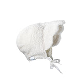 Czapka z daszkiem Elodie Details Baby Bonnet White Bouclé, przewiewna, idealna na lato dla maluszka 3-6 miesięcy.