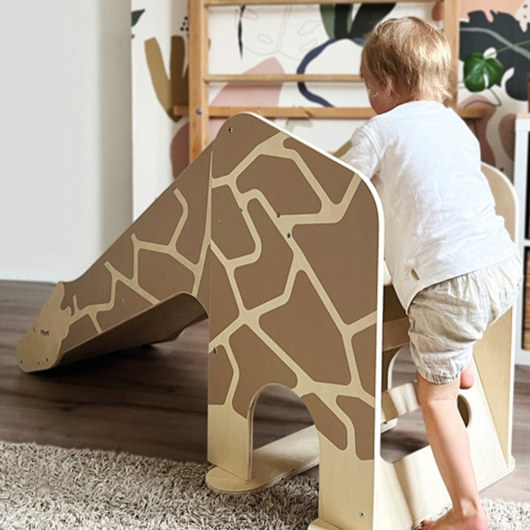 Pie pequeño: habitación para niños de jirafa