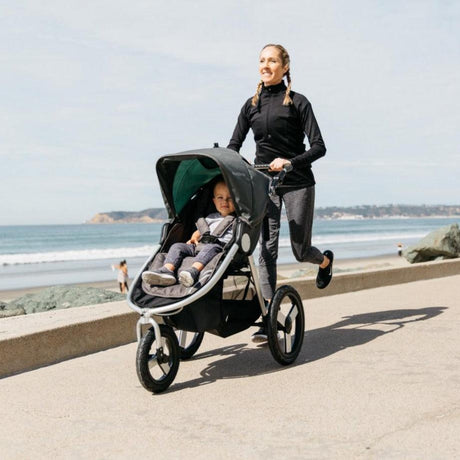 Wózek spacerowy Bumbleride Speed 2020 Dawn Grey – idealny do joggingu, z amortyzowanymi, pompowanymi kołami dla komfortu.