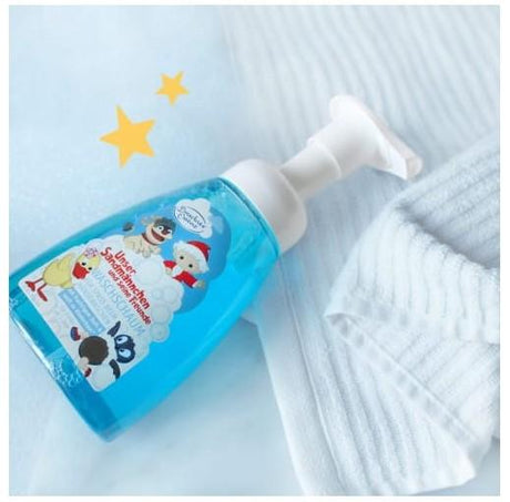 Łagodna pianka do mycia ciała dzieci Dresdner Essenz 250 ml z olejkiem migdałowym i owocowym zapachem, niebieska.