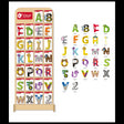Drewniany zestaw 69 kolorowych literek Alfabet Polski Classic World z ekspozytorem do nauki polskiego alfabetu dla dzieci.