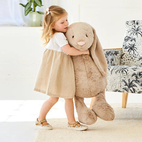 Jellycat: duża przytulanka królik Huge Bashful Bunny 51 cm - Noski Noski