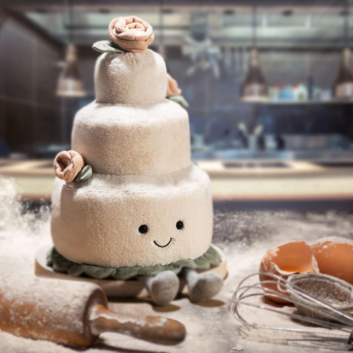 Pluszowy Tort Jellycat Amuseable Wedding Cake z różyczkami, idealny prezent dla dzieci i dorosłych na ślub